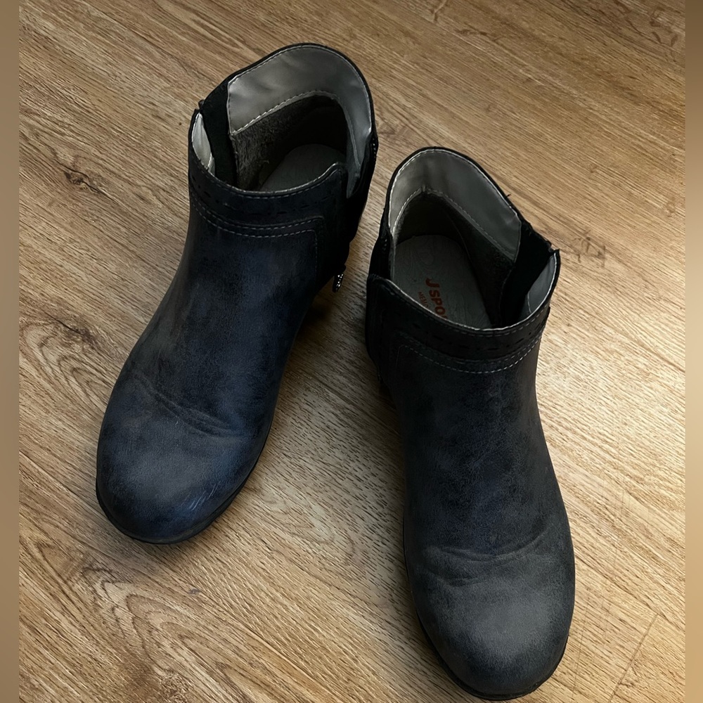 Cute Shortie boots by JSport with memory foam - Picture 2 of 4